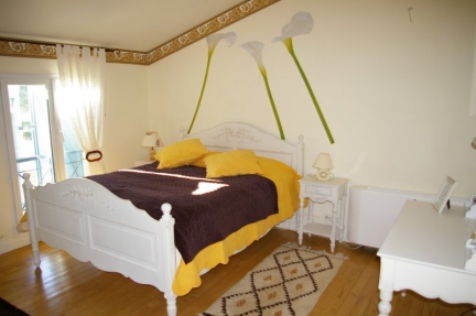 Romantic room in Toulouse